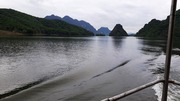 Halong-bay-on-the-mountains
