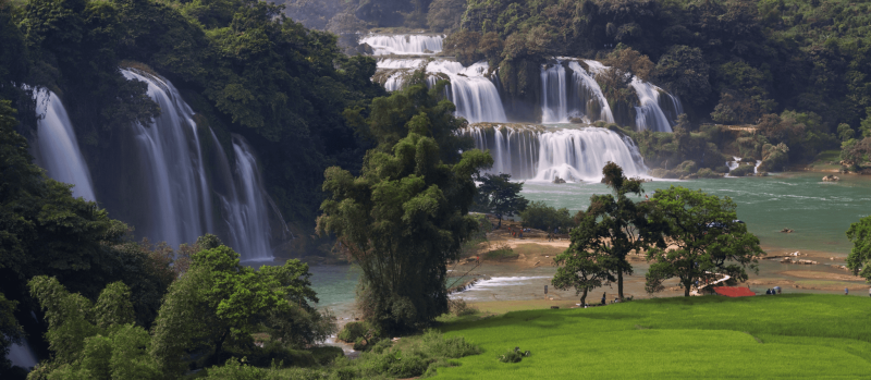 Introducing Ban Gioc Waterfall Cao Bang