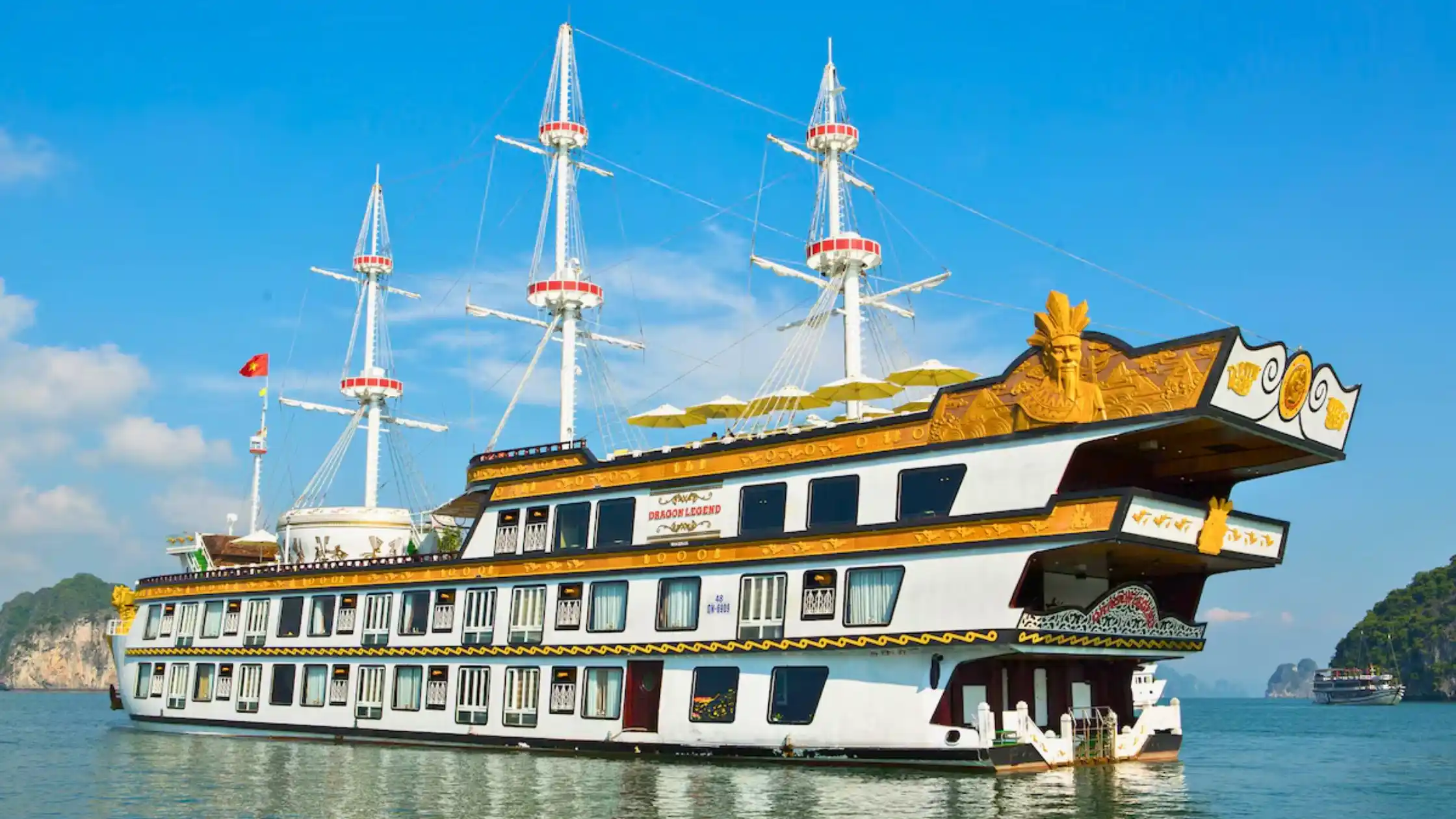 Blog: What is it like to take a cruise trip in Bai Tu Long Bay?