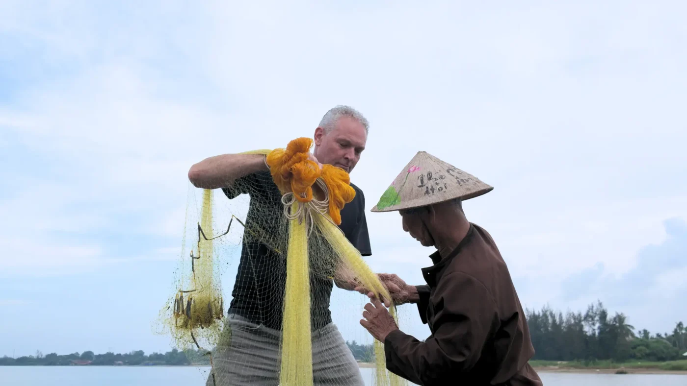 Agricultural-tourism-in-Vietnam-Fishing-Experience-7