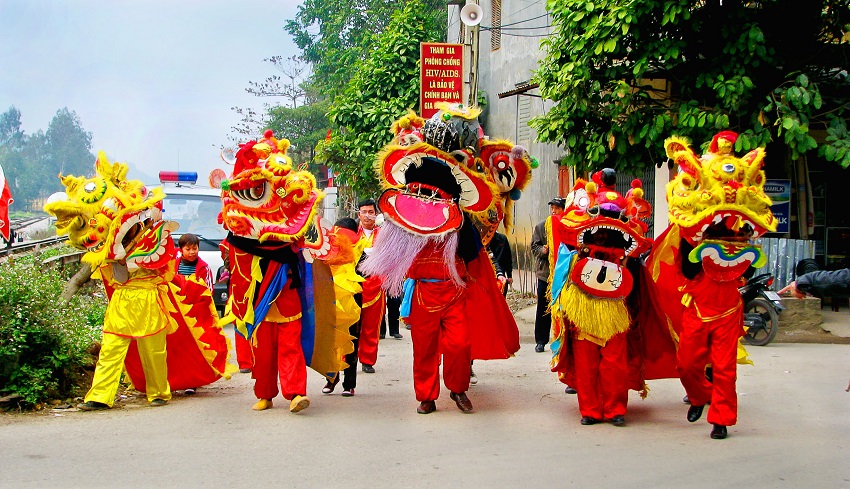 Mid-Autumn-festival-Drangon-dance