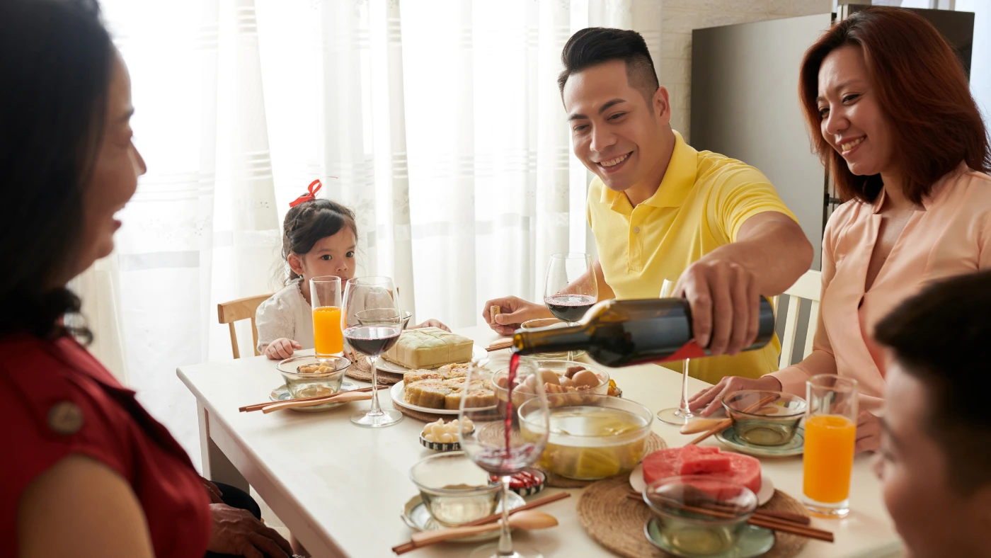 Vietnam-Tet-Holiday-Vietnamese-New-Year-12