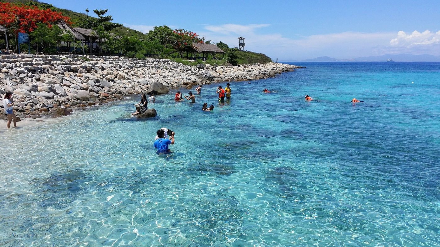 Diving-in-Vietnam-05