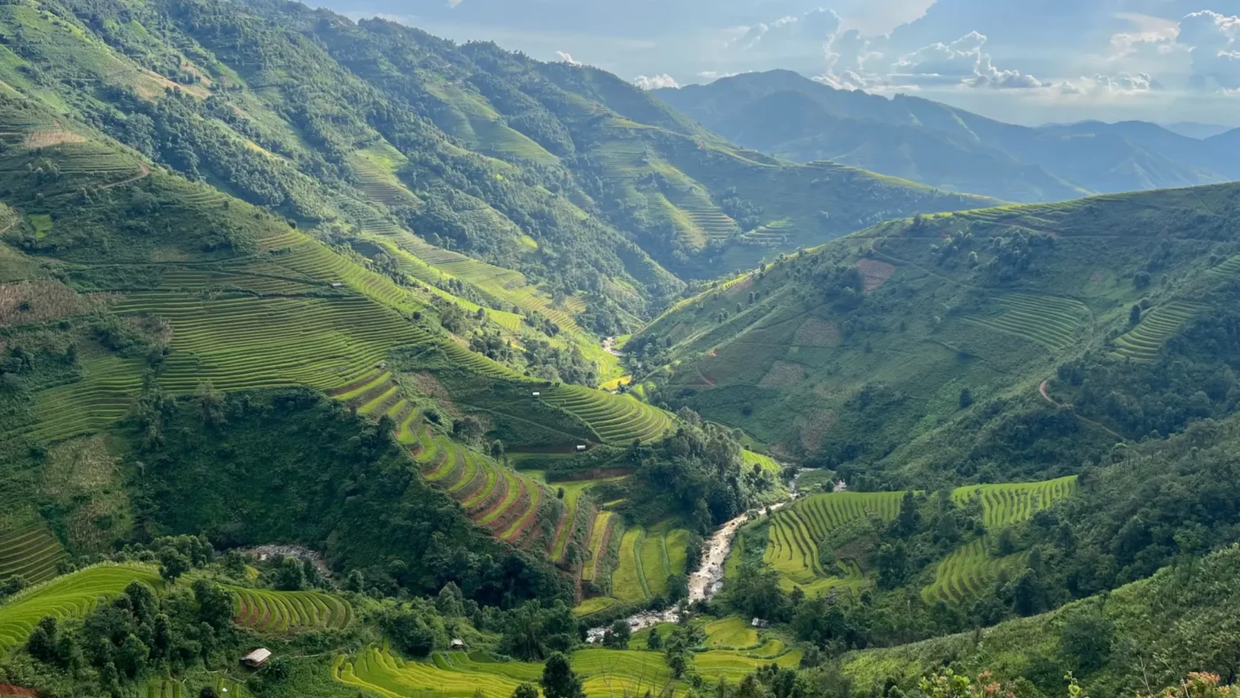 Vietnam-Luxury-Train-Travel-10