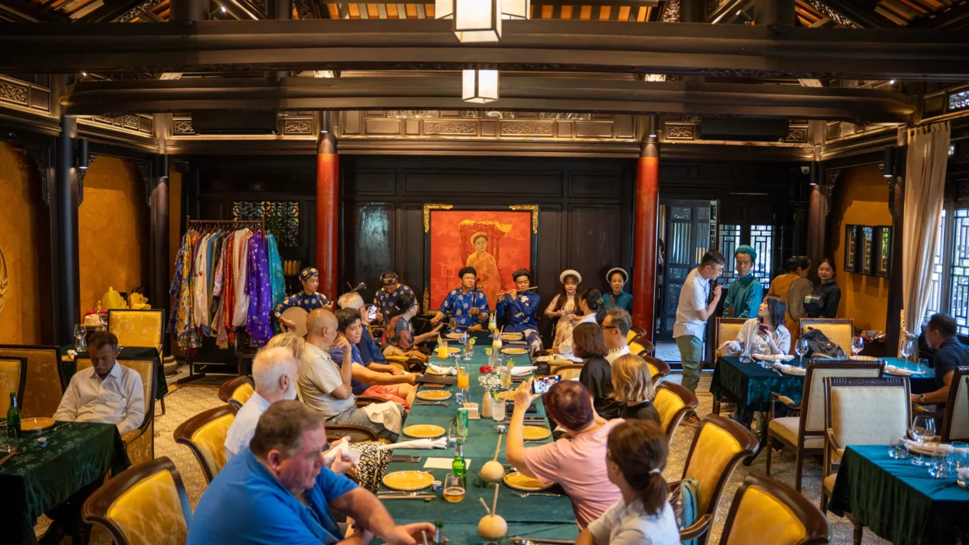 Vietnam-Luxury-Train-Travel-7