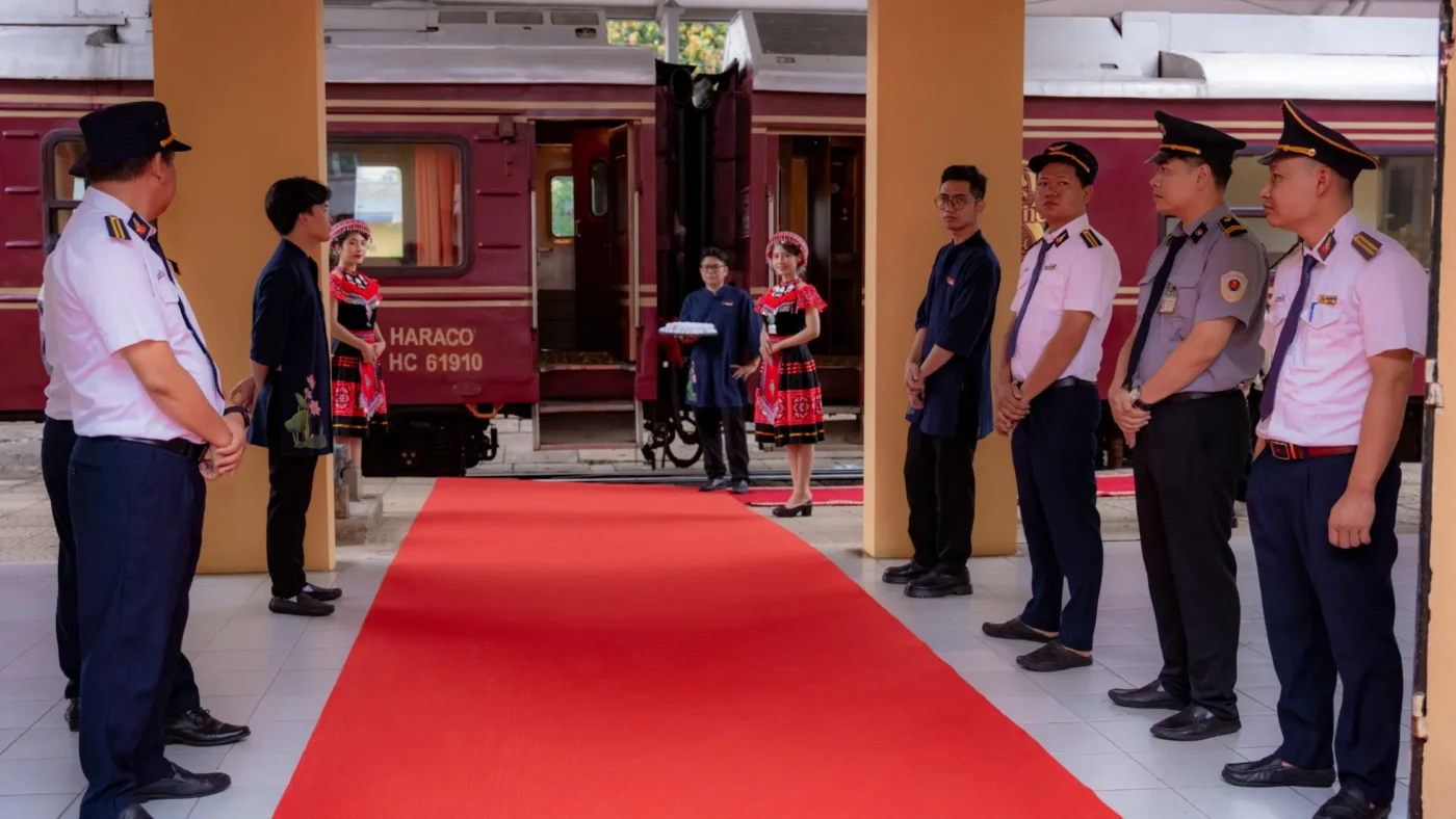 Vietnam-Luxury-Train-Travel-8