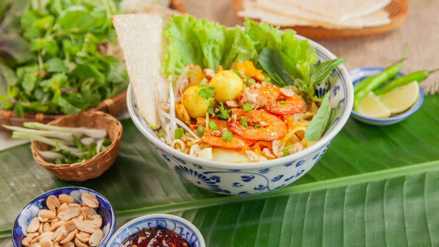 Vietnamese-Cuisine-Da-Nang-My-Quang.