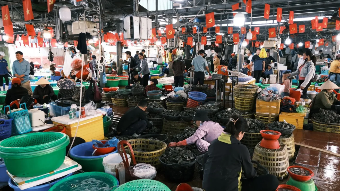 Vietnamese-Cuisine-Fish-market
