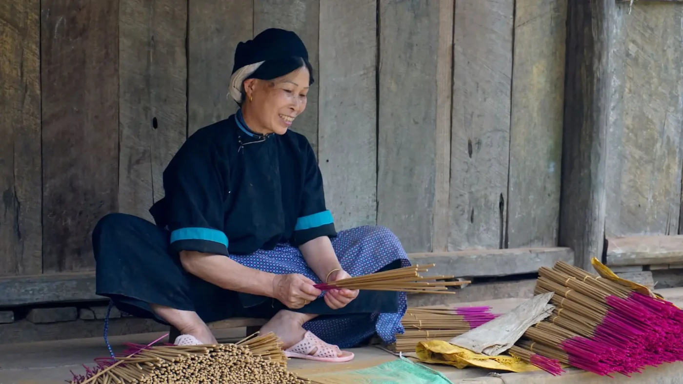 Trekking in Northern Vietnam-6-Cao Bang-Phia-Thap-Incense-Village