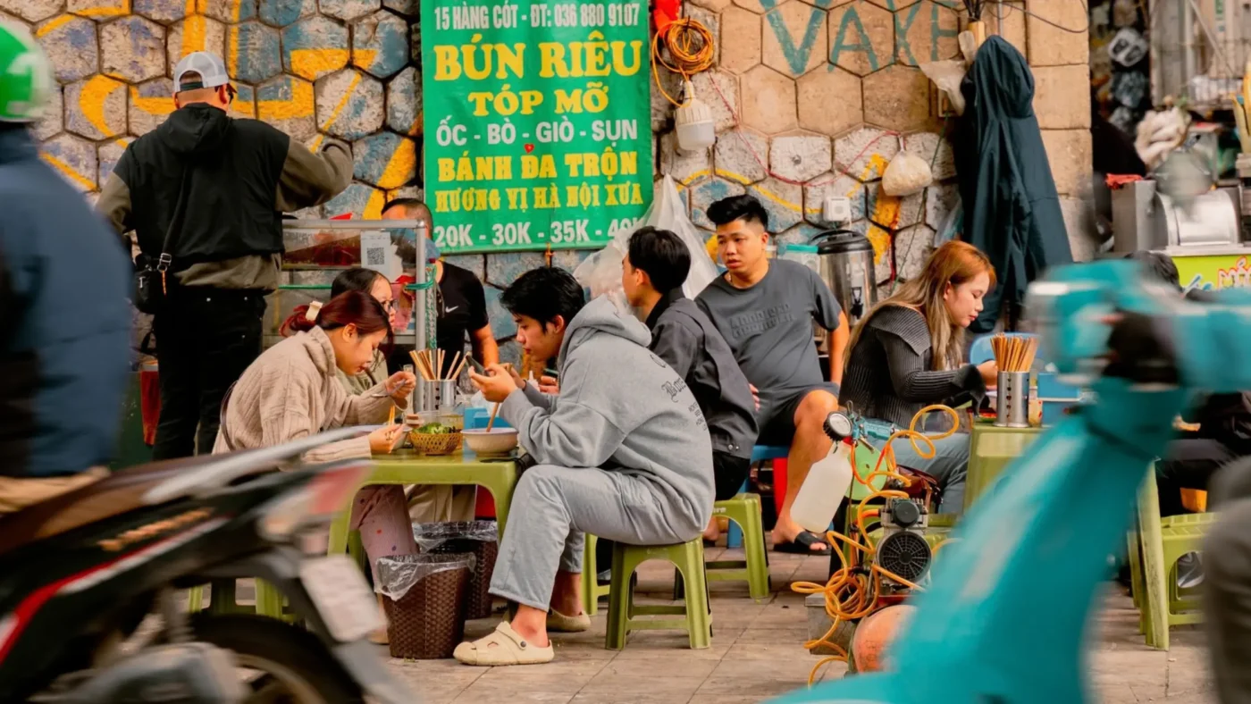 hanoi-street-food-01